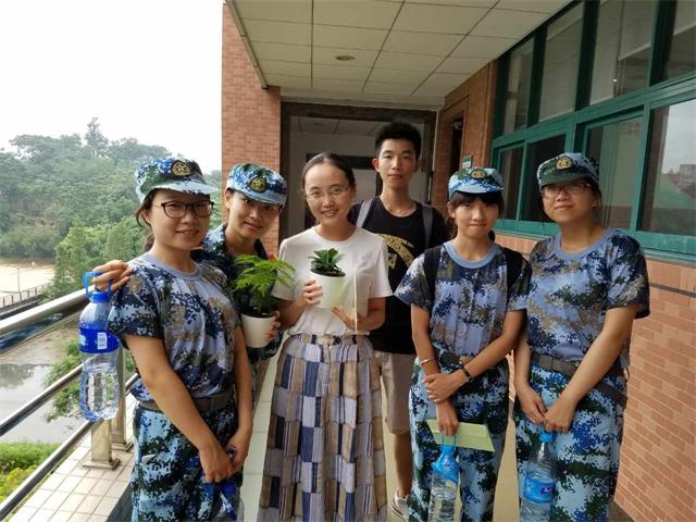  谆谆良师意，浓浓学子情——心理学系16级新生给老师们献上节日祝福