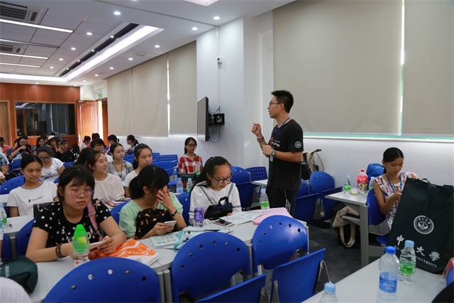  新同学，“心”接待——中山大学心理学系2016年迎新工作