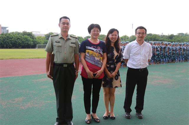 铿锵心理人，昂扬铸军魂，时刻记校训——心理学系中秋慰问2016级新生