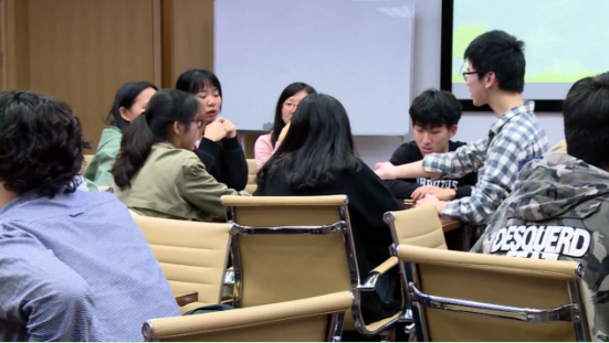 用心理之泉浇灌和谐之花 --心理学系16级召开社会主义核心价值观主题班会