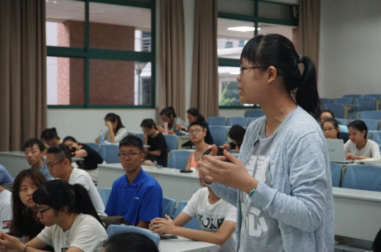 心理学系举办13级本科学习经验交流分享会