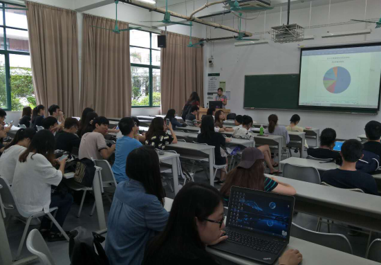  心理学系举办13级升学交流分享会