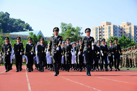 2018级学生军训阅兵暨总结大会