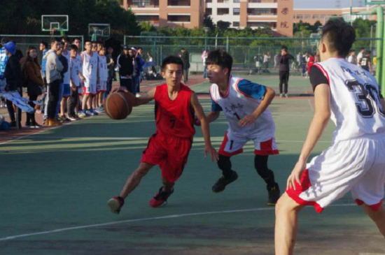 17届心理学系男子篮球队简介